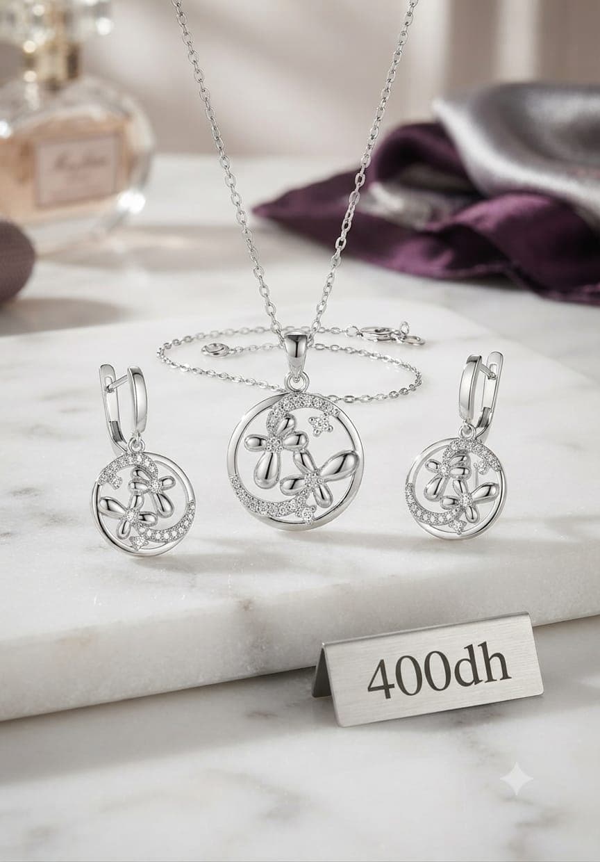 Parure de bijoux en argent avec fleurs