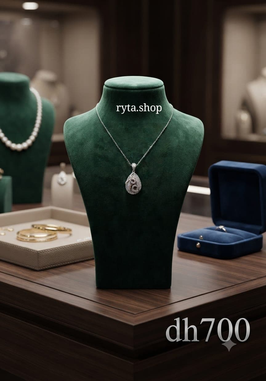 Collier en argent avec pendentif élégant